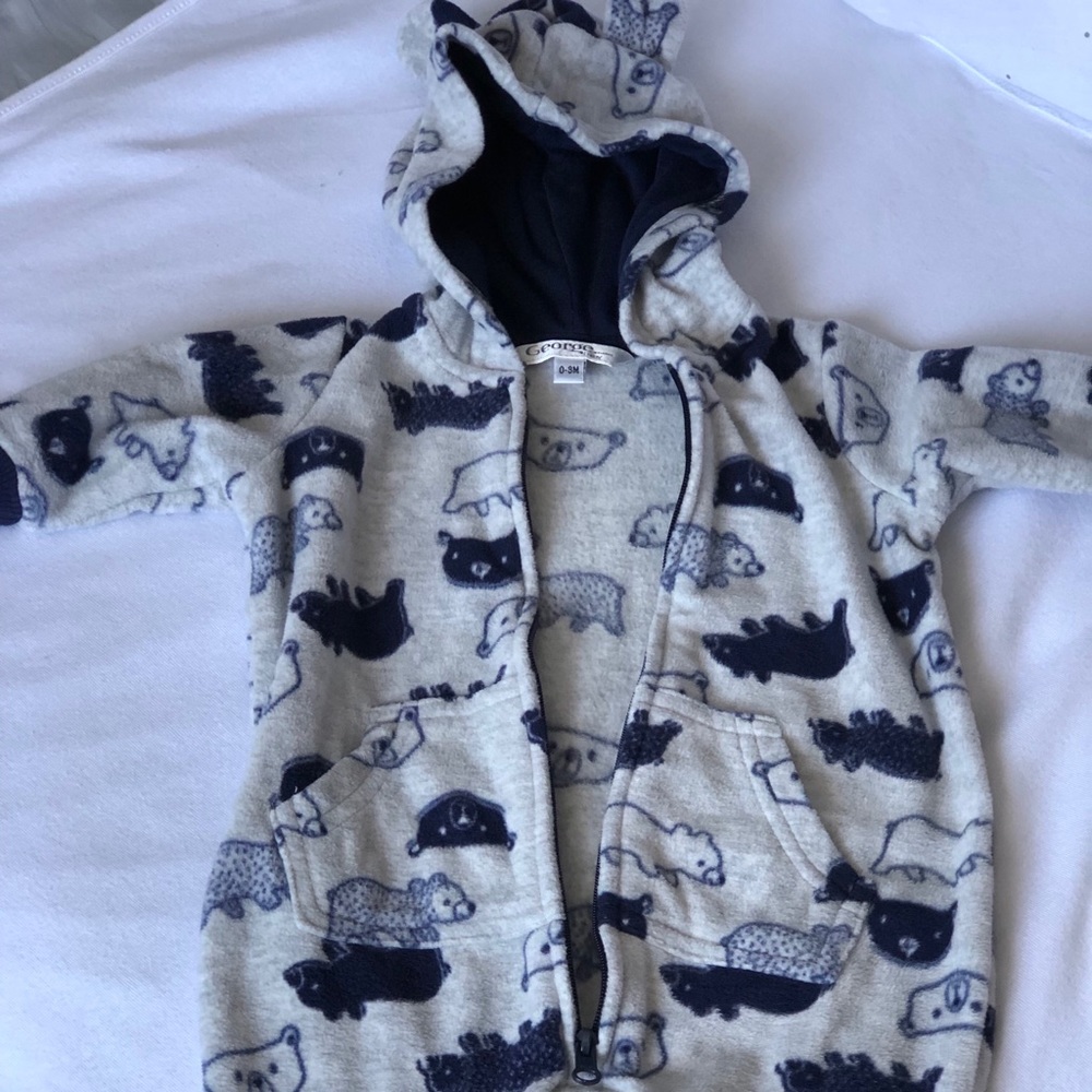 One piece sleeper - Picture 2 of 3